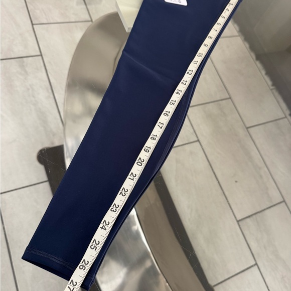 Alo yoga. Airlift Hr - Picture 16 of 16